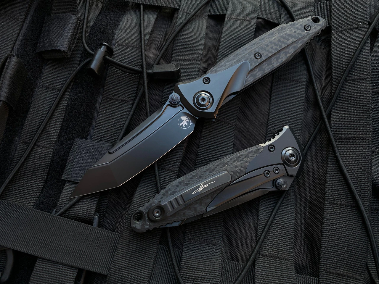 Microtech Socom Bravo T/E DLC Titanium And Carbon Fiber Body W/ DLC Plain Edge Blade (4") 261-1DLCTCFTIS 1 Microtech Socom Bravo T/E DLC Titanium And Carbon Fiber Body W/ DLC Plain Edge Blade (4") 261-1DLCTCFTIS
