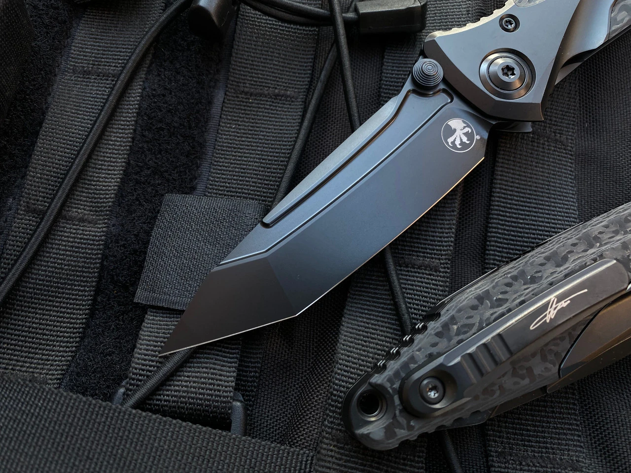 Microtech Socom Bravo T/E DLC Titanium And Carbon Fiber Body W/ DLC Plain Edge Blade (4") 261-1DLCTCFTIS 4 Microtech Socom Bravo T/E DLC Titanium And Carbon Fiber Body W/ DLC Plain Edge Blade (4") 261-1DLCTCFTIS - Image 4