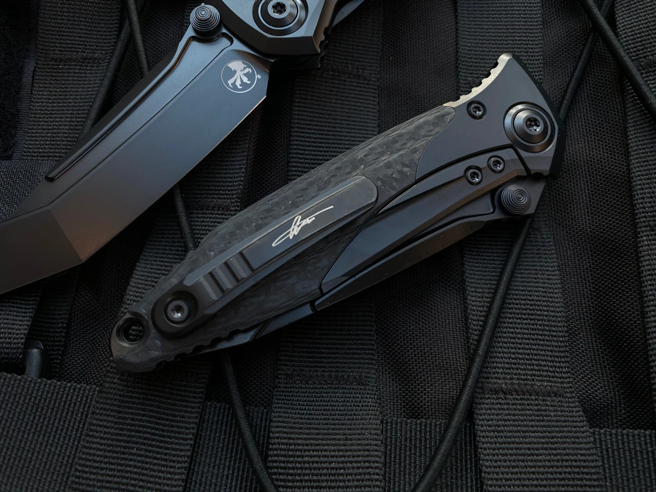 Microtech Socom Bravo T/E DLC Titanium And Carbon Fiber Body W/ DLC Plain Edge Blade (4") 261-1DLCTCFTIS 2 Microtech Socom Bravo T/E DLC Titanium And Carbon Fiber Body W/ DLC Plain Edge Blade (4") 261-1DLCTCFTIS - Image 2