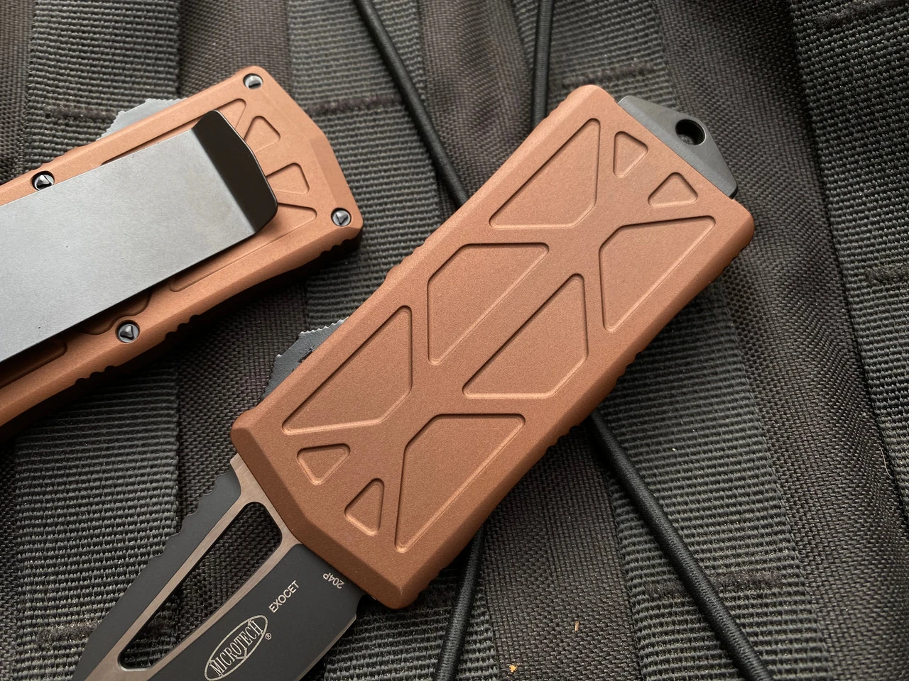 Microtech Exocet T/E Tan Aluminum Body W/ Black Plain Edge Blade (1.9") 158-1TA 4 Microtech Exocet T/E Tan Aluminum Body W/ Black Plain Edge Blade (1.9") 158-1TA - Image 4