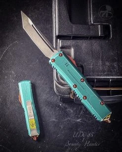 Microtech UTX85 Tanto Bounty Hunter Standard