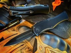 Microtech Hera Double Edge DLC Standard, DLC Accents W/ Tritium Button Shadow Edition