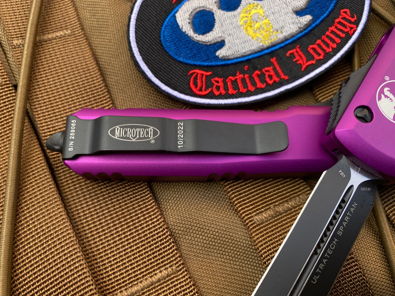 Microtech Ultratech Spartan Violet Aluminum Body W/ Black Hardware And Black Plain Edge Blade (3.4”) 223-1VI 4 Microtech Ultratech Spartan Violet Aluminum Body W/ Black Hardware And Black Plain Edge Blade (3.4”) 223-1VI - Image 4