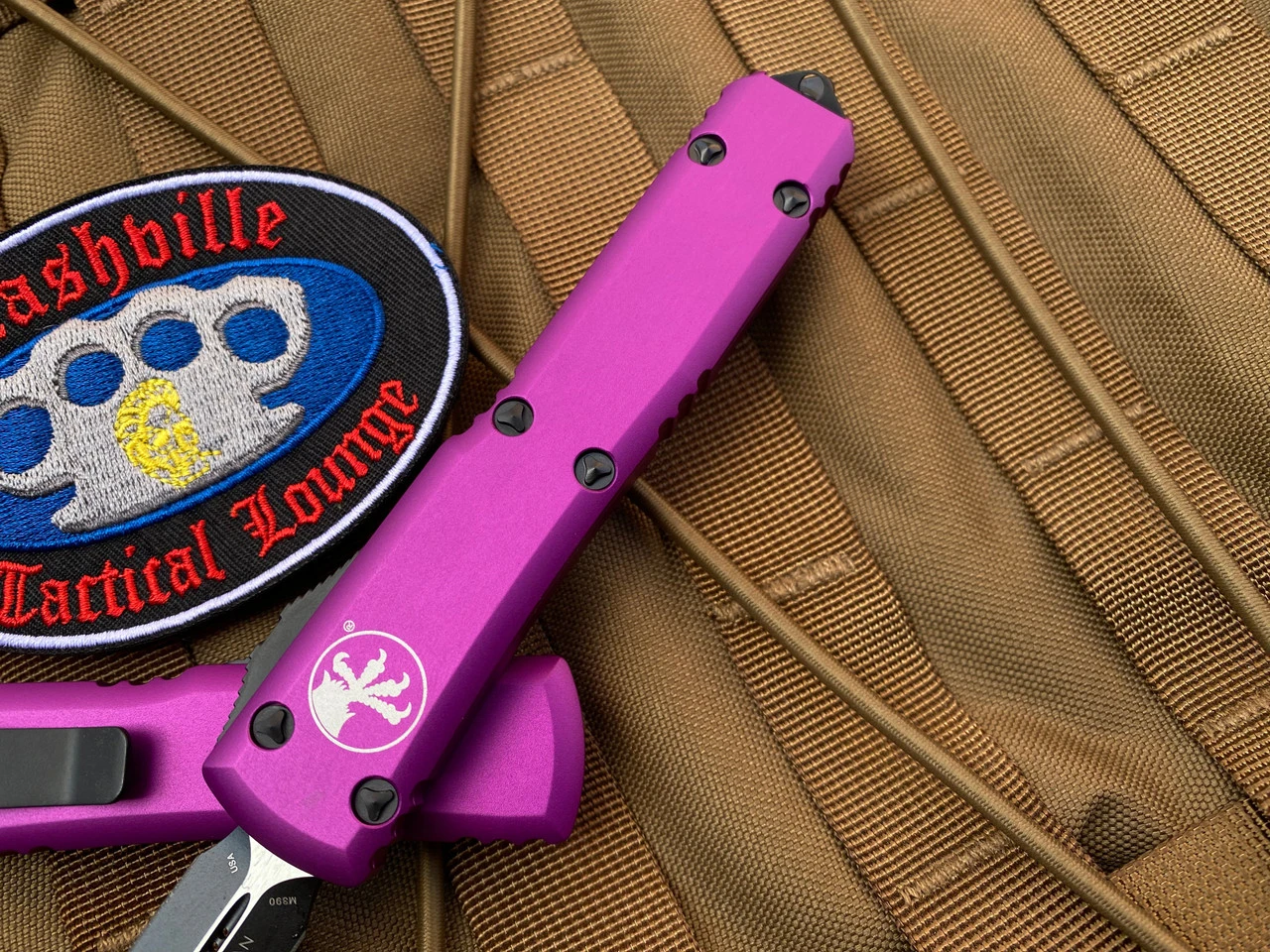 Microtech Ultratech Spartan Violet Aluminum Body W/ Black Hardware And Black Plain Edge Blade (3.4”) 223-1VI 3 Microtech Ultratech Spartan Violet Aluminum Body W/ Black Hardware And Black Plain Edge Blade (3.4”) 223-1VI - Image 3