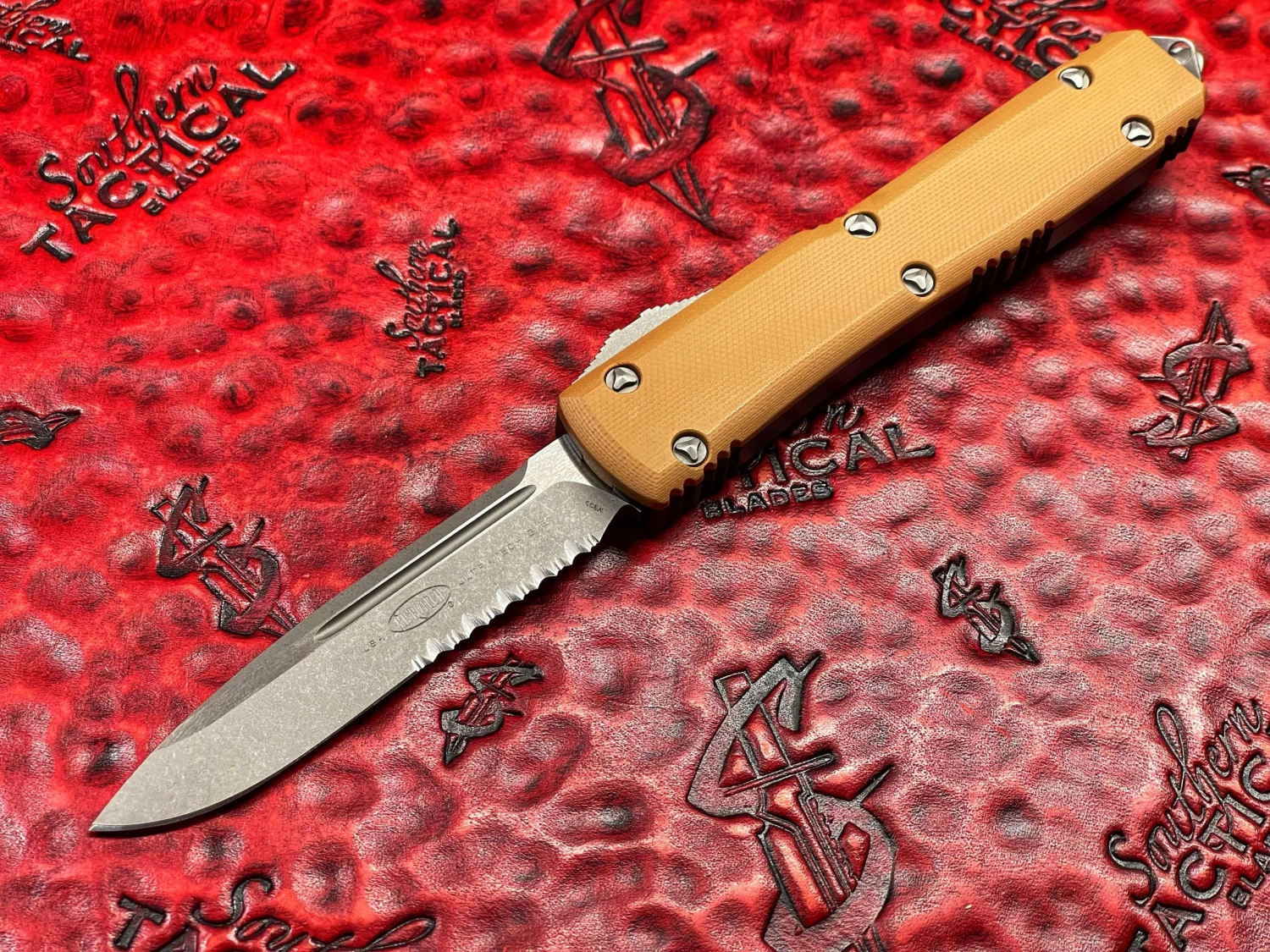 Microtech Ultratech Tan G10 Top OTF Knife S/E Serrated Apocalyptic Standard 1 Microtech Ultratech Tan G10 Top OTF Knife S/E Serrated Apocalyptic Standard