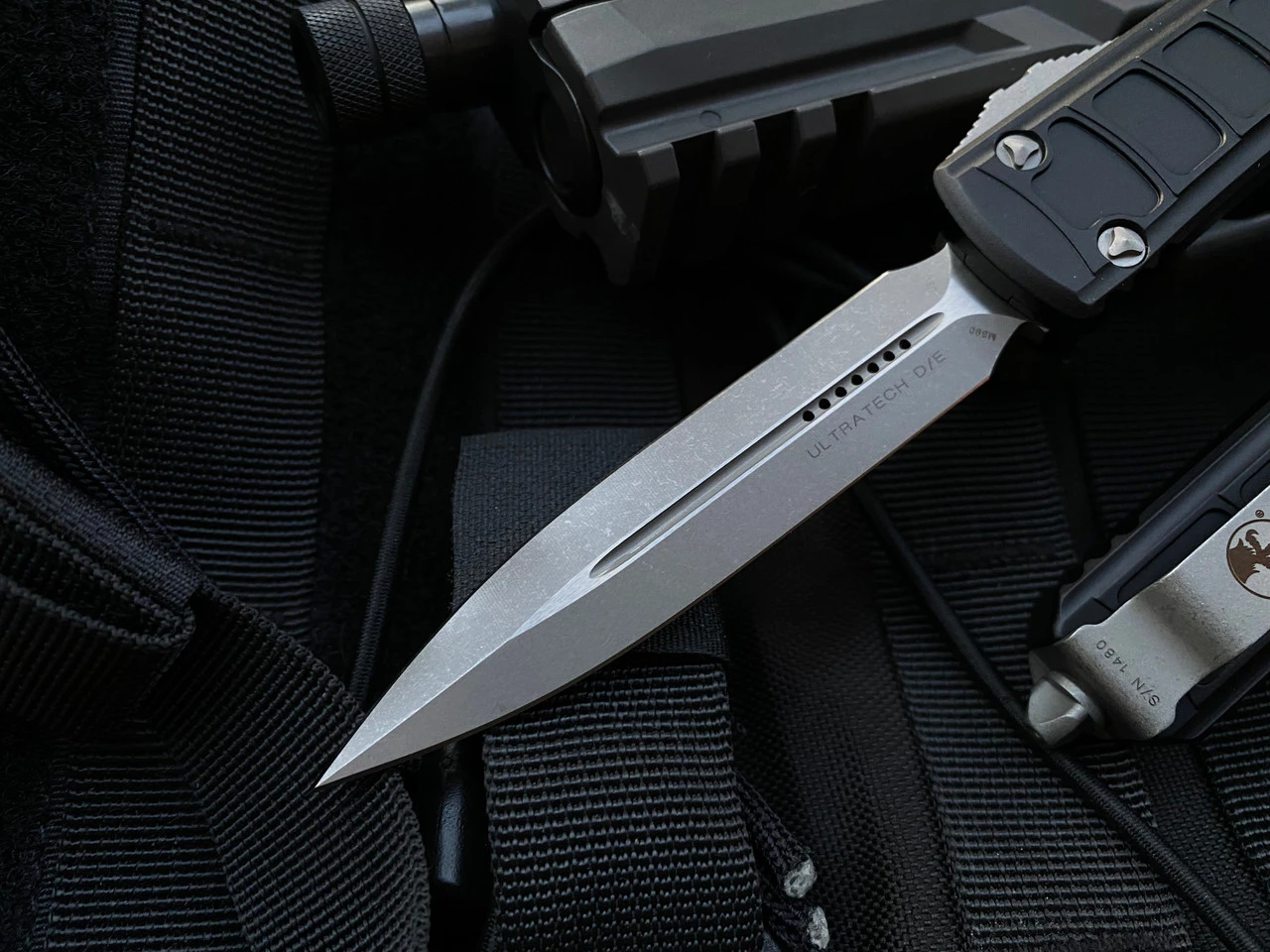 Microtech Ultratech II Signature Series D/E Apocalyptic 122II-10APS 2 Microtech Ultratech II Signature Series D/E Apocalyptic 122II-10APS - Image 2