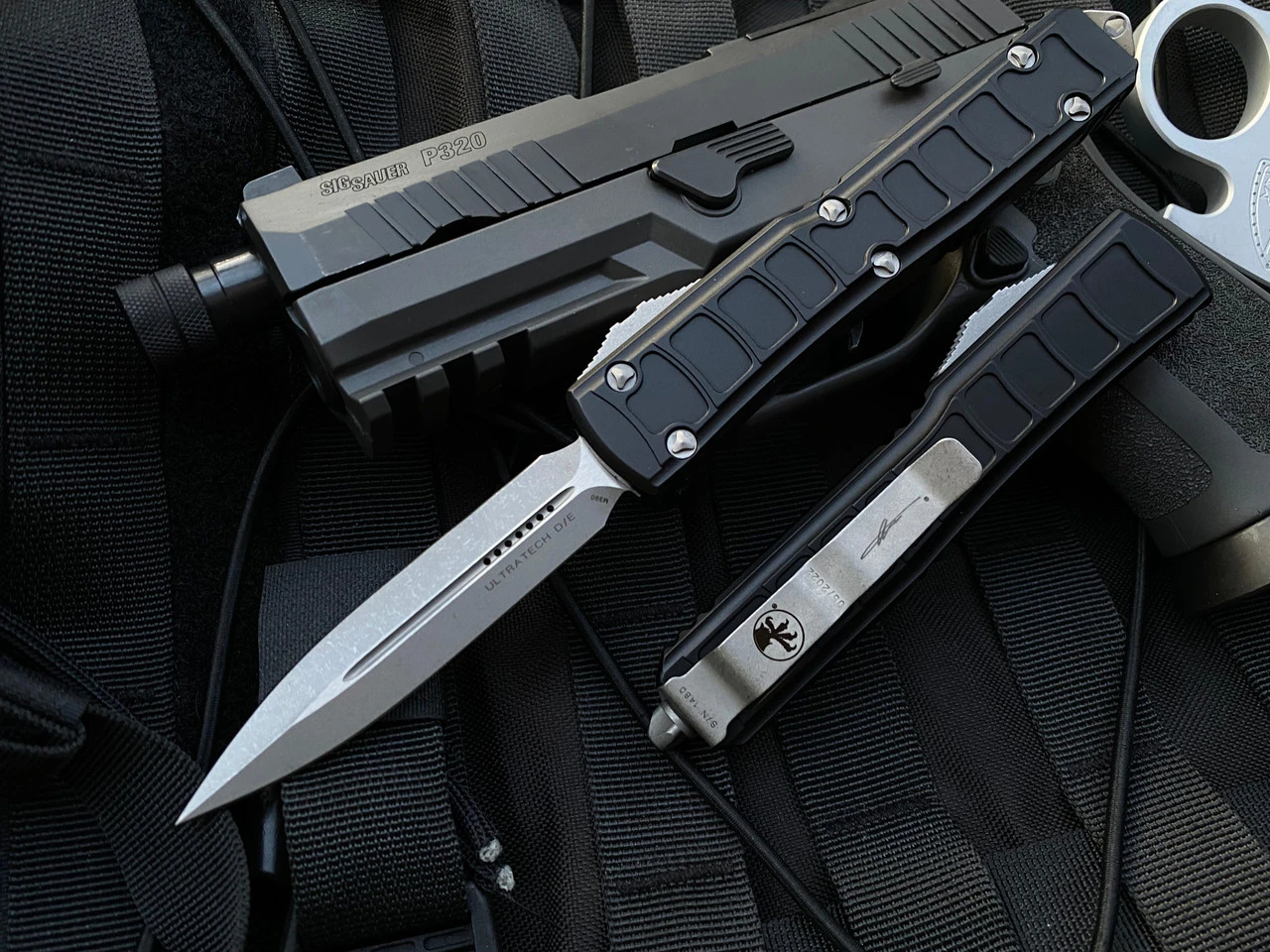 Microtech Ultratech II Signature Series D/E Apocalyptic 122II-10APS 1 Microtech Ultratech II Signature Series D/E Apocalyptic 122II-10APS
