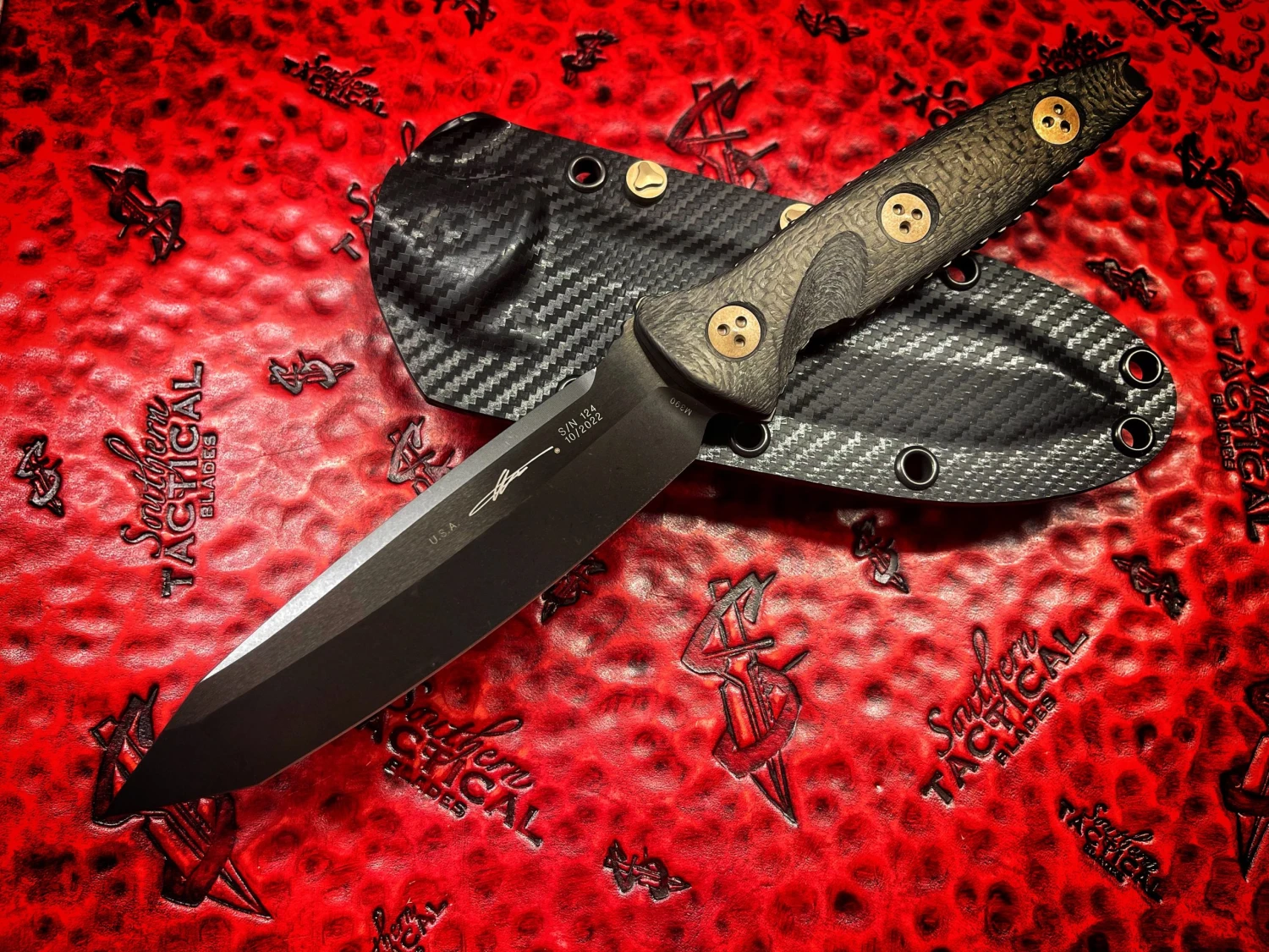 Microtech Socom Alpha Tanto DLC Carbon Fiber Signature Series Knife 1 Microtech Socom Alpha Tanto DLC Carbon Fiber Signature Series Knife