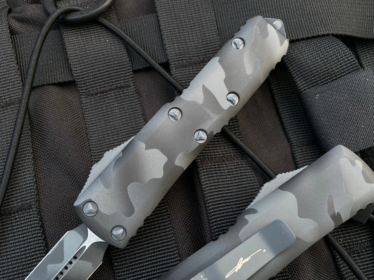 Microtech UTX-85 D/E Urban Camo Cerakote Aluminum Body W/ Urban Camo Cerakote Plain Edge Blade (3.12”) 232-1UCS 3 Microtech UTX-85 D/E Urban Camo Cerakote Aluminum Body W/ Urban Camo Cerakote Plain Edge Blade (3.12”) 232-1UCS - Image 3