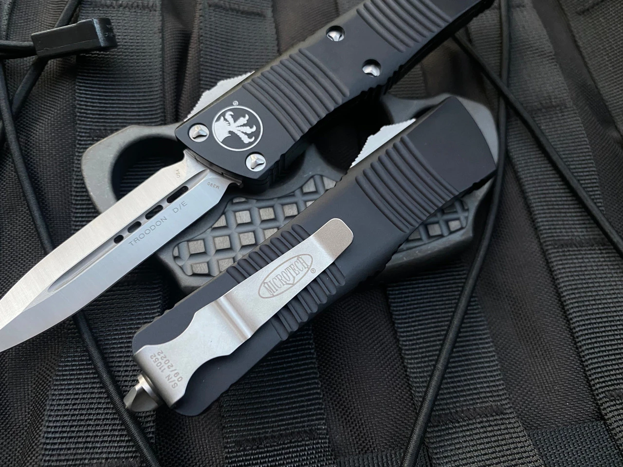 Microtech Troodon D/E Black Aluminum Body W/ Satin Plain Edge Blade (3”) 138-4 2 Microtech Troodon D/E Black Aluminum Body W/ Satin Plain Edge Blade (3”) 138-4 - Image 2